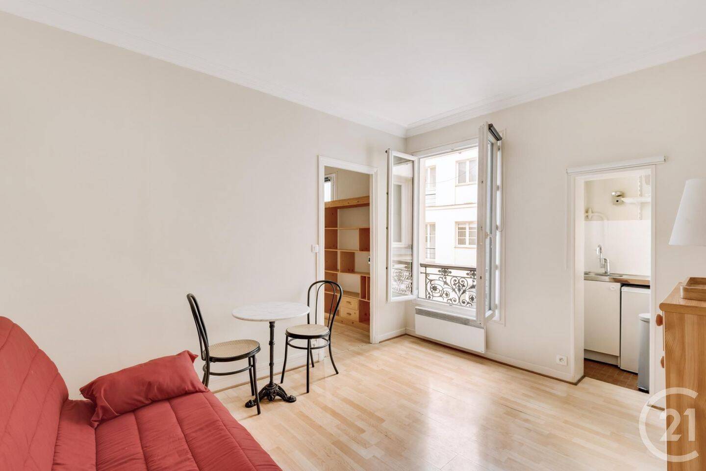 Appartement 2 pièces 29 m² · à Paris 6ème Arrondissement · 29,3 m² · 1 325 €