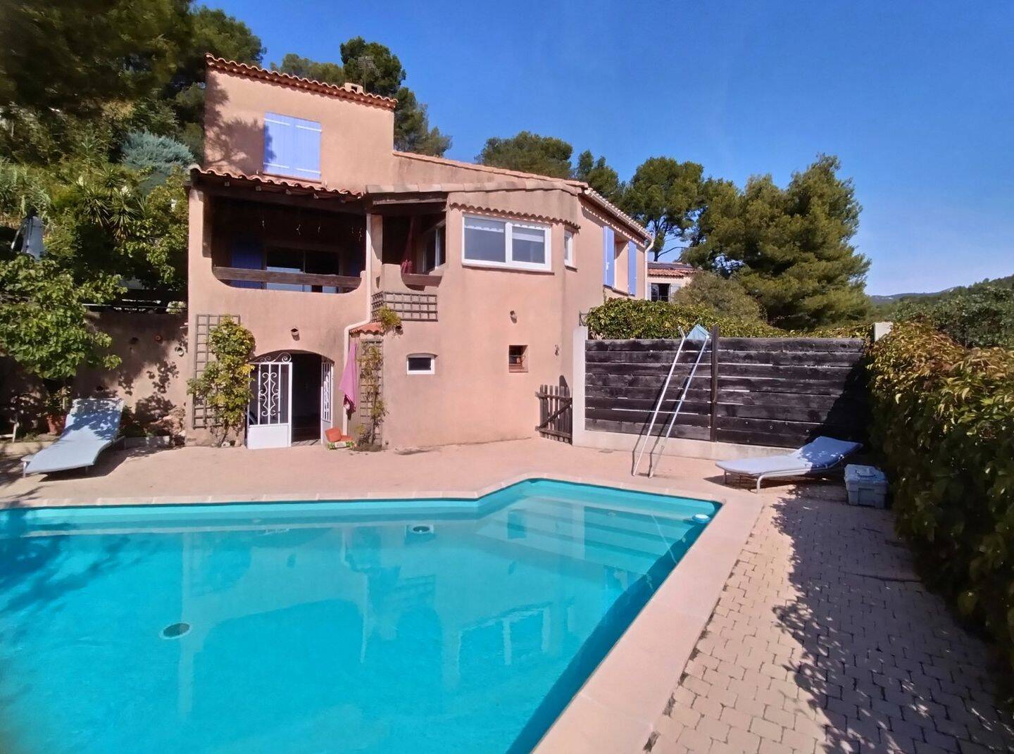 Maison 6 pièces 180 m² · à Plan-de-Cuques · 180 m² · 660 000 €