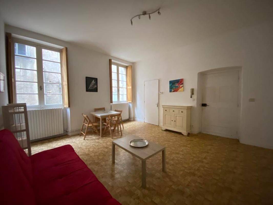 Appartement 2 pièces 48 m² · à Castres · 47,5 m² · 467 €