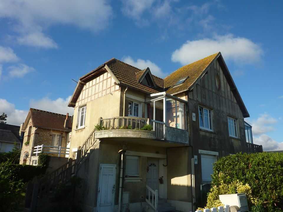 Appartement 2 pièces 37 m² · à Bernières-sur-Mer · 37 m² · 700 €/mois