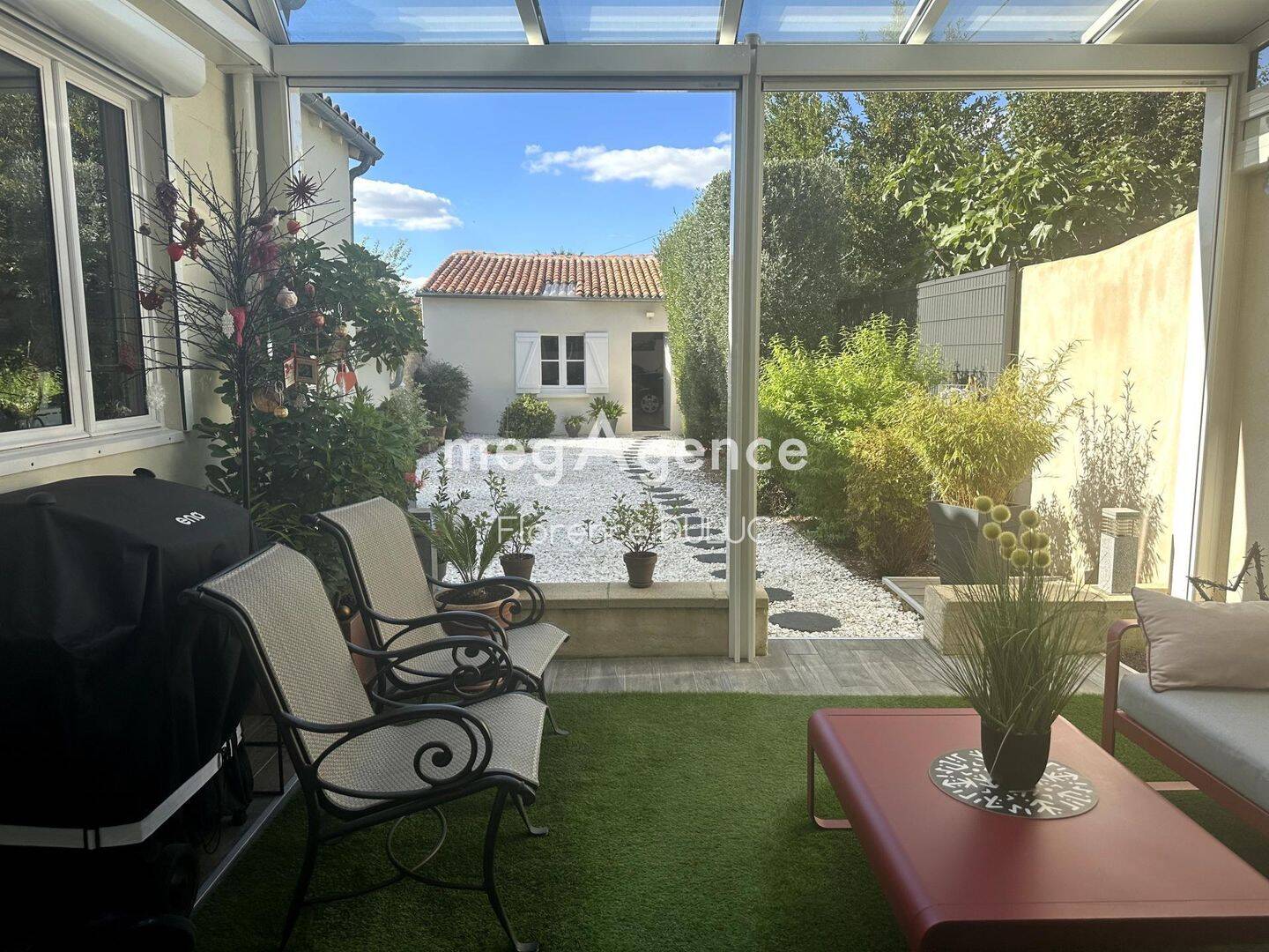Maison 7 pièces 189 m² · à Saint-Jean-d'Angély · 189 m² · 402 000 €