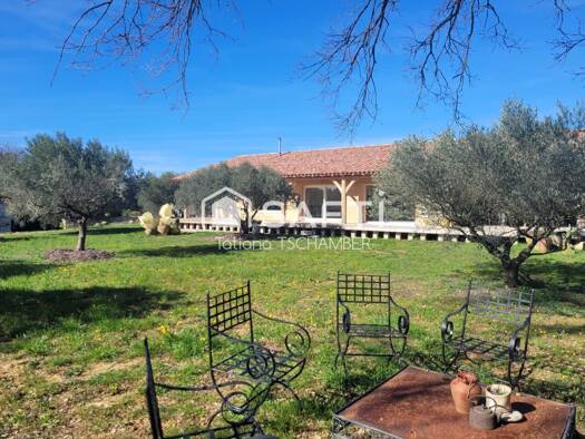 Maison à vendre 760 000 € 6 pièces 5 chambres 150 m² 1 743 m² de terrain Uzès 30700