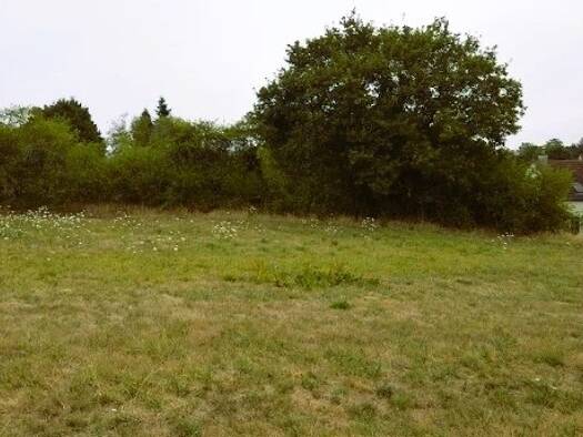 Terrain constructible à vendre 82 500 € 2 244 m² de terrain Brugheas 03700