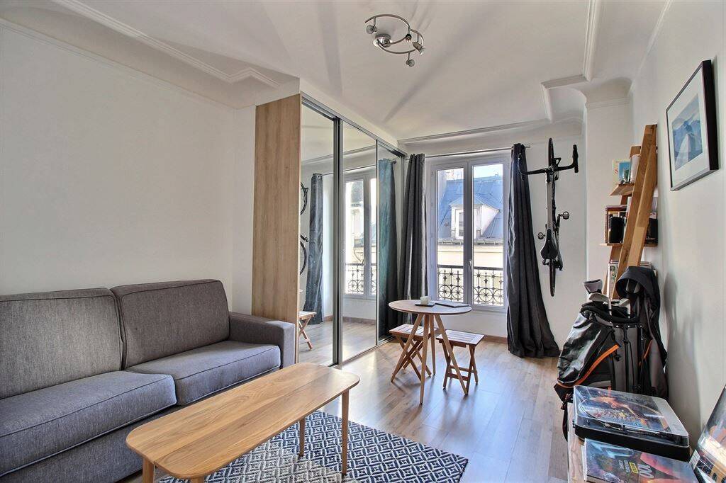 Appartement 1 pièce 25 m² · à Paris 17ème Arrondissement · 25 m² · 317 000 €