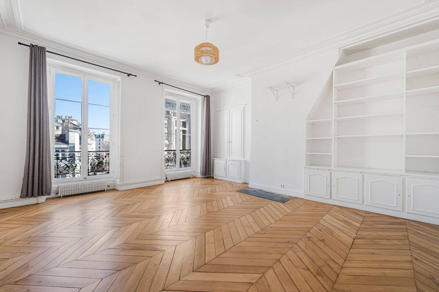 Appartement 4 pièces 94 m² · à Paris 10ème Arrondissement · 94 m² · 850 000 €