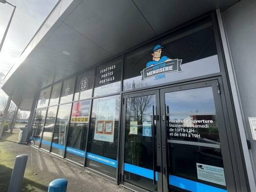 Local commercial à louer 3 336 € 226 m² de surface de vente Cotes Blanches-Corniche-Pablo Picasso Gonfreville-l'Orcher 76700