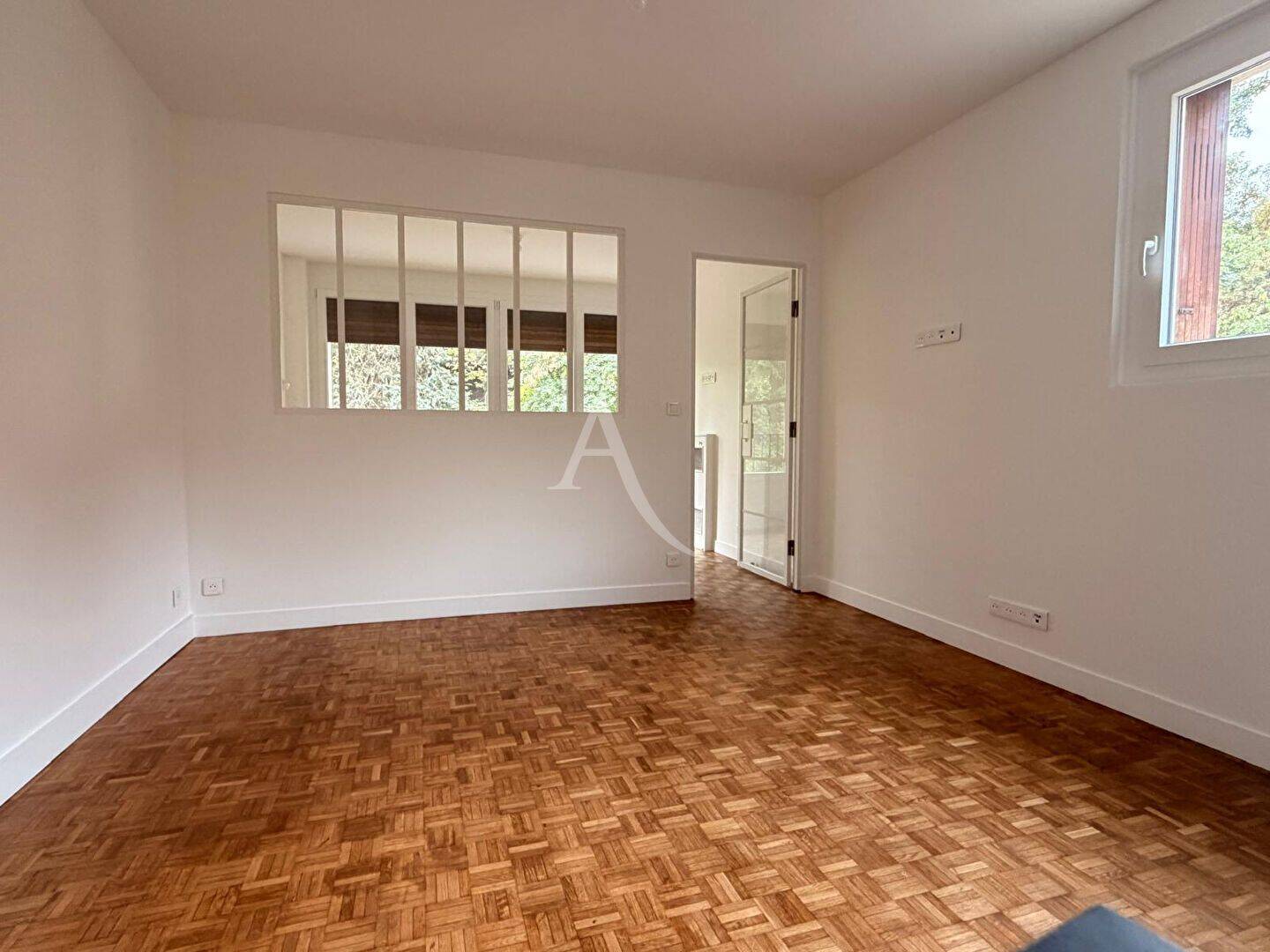 Appartement 1 pièce 37 m² · à Saint-Maurice · 37 m² · 970 €/mois