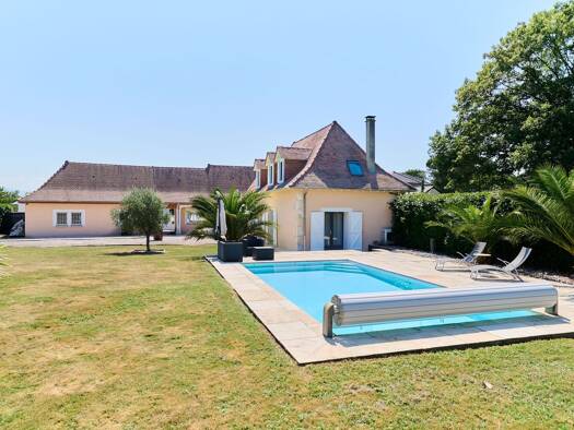 Maison à vendre 595 000 € 5 pièces 4 chambres 193 m² 2 200 m² de terrain Buros 64160