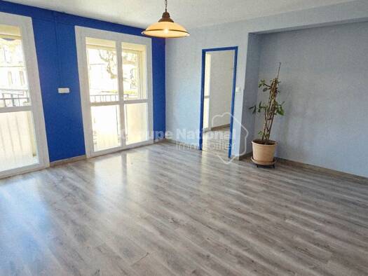 Appartement à vendre 120 000 € 5 pièces 4 chambres 91 m² RDC Urbain Nord Bagnols-sur-Cèze 30200