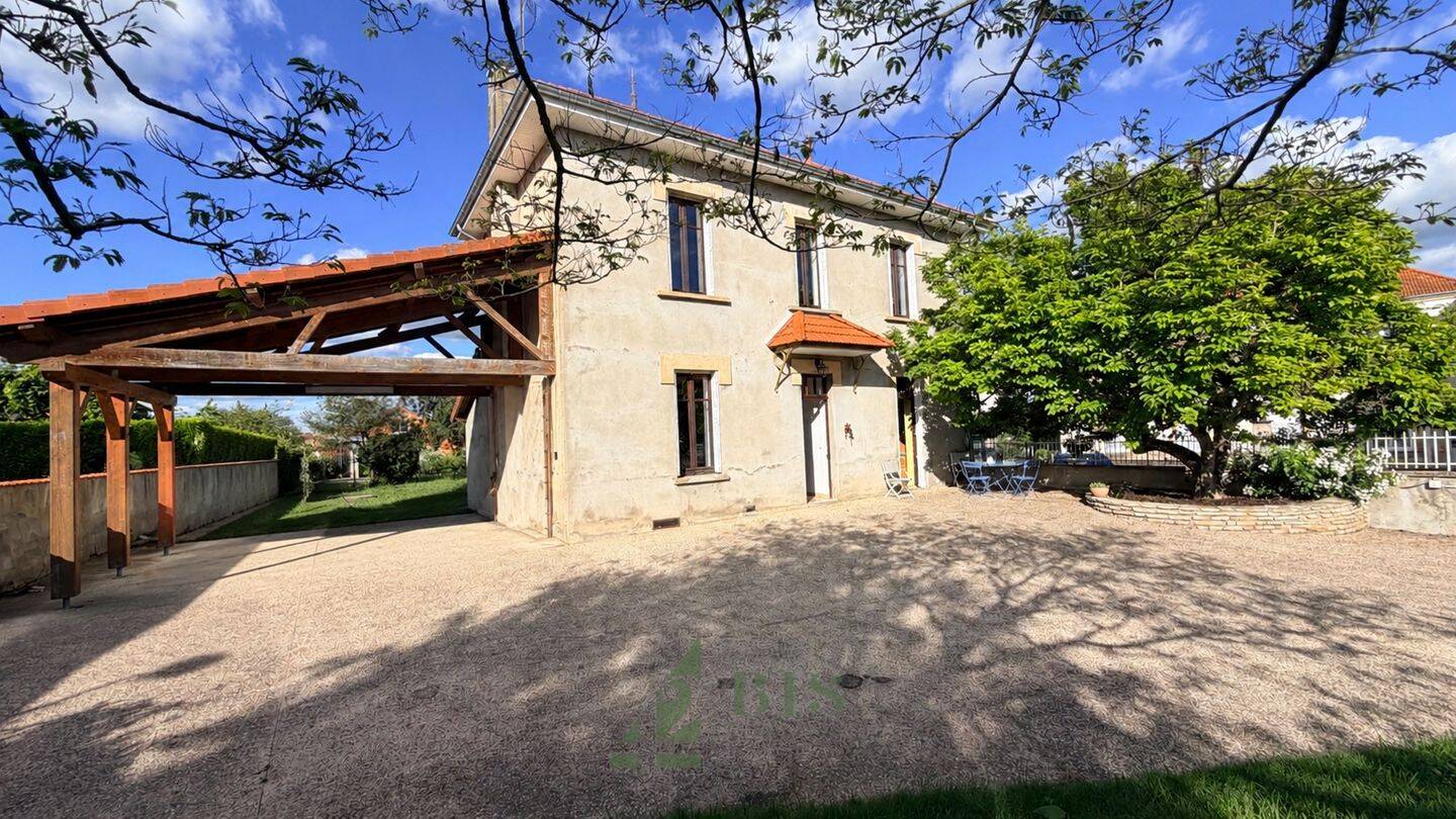 Maison 6 pièces 140 m² · à Roanne · 140 m² · 239 000 €