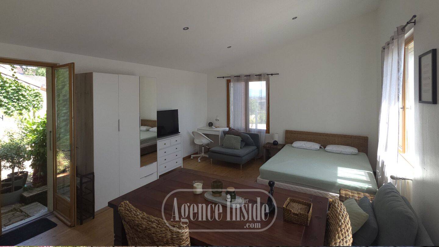 Appartement 1 pièce 32 m² · à Thoiry · 31,8 m² · 950 €