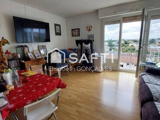 Appartement à vendre 110 800 € 3 pièces 1 chambre 61 m² Étage 6/6 Est La Chapelle-Saint-Mesmin 45380