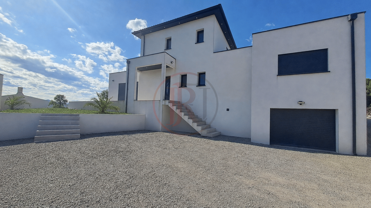 Maison 6 pièces 148 m² · à Saint-Julien-les-Rosiers · 148 m² · 429 000 €