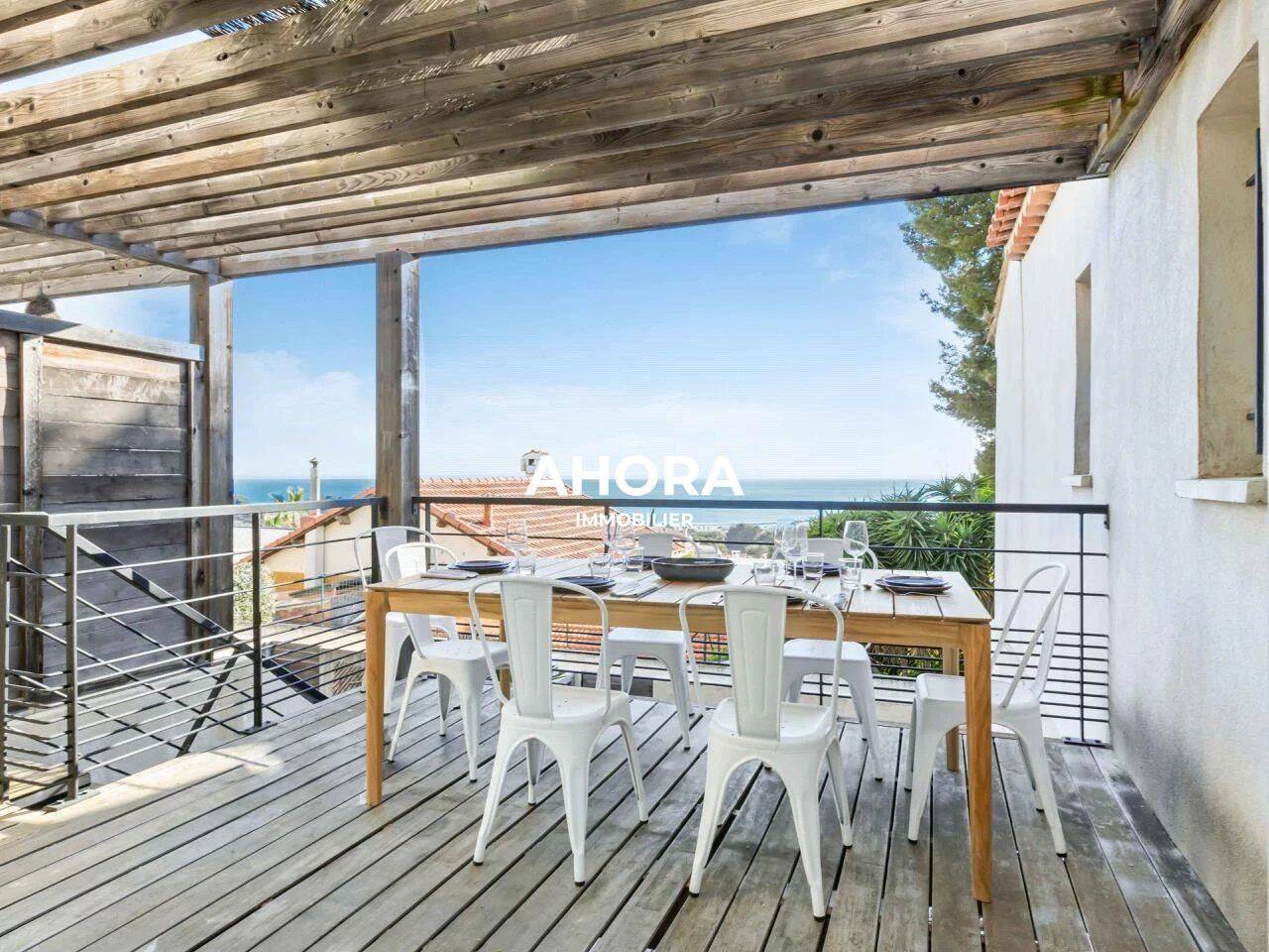 Appartement 4 pièces 94 m² · à Cassis · 94 m² · 3 000 €