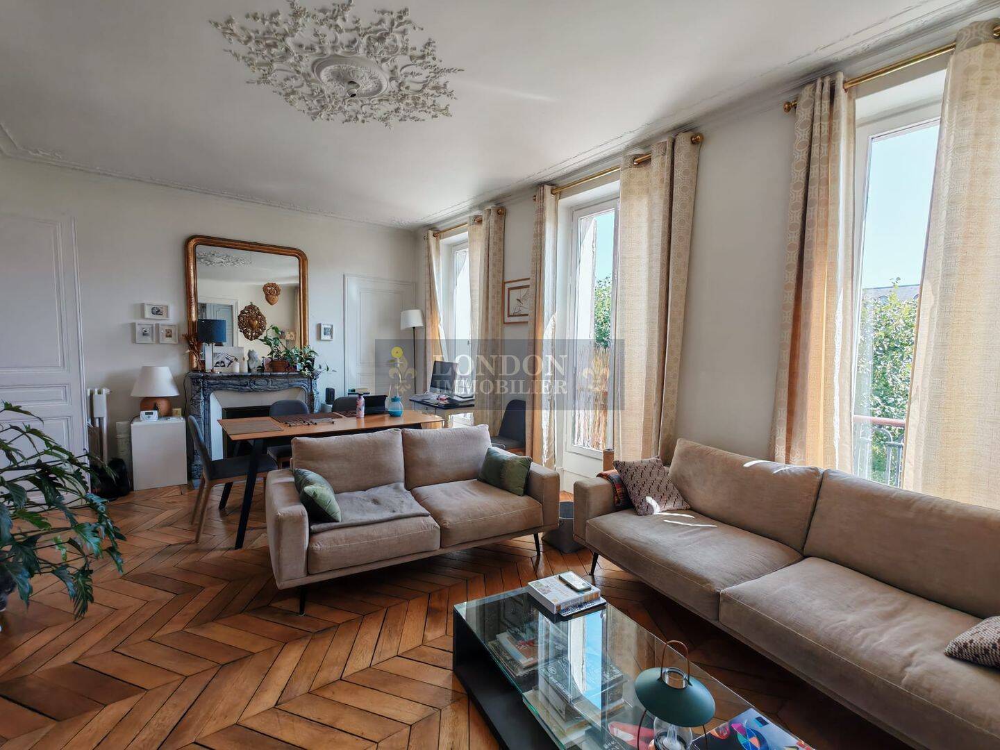 Appartement 4 pièces 95 m² · à Versailles · 95 m² · 2 550 €