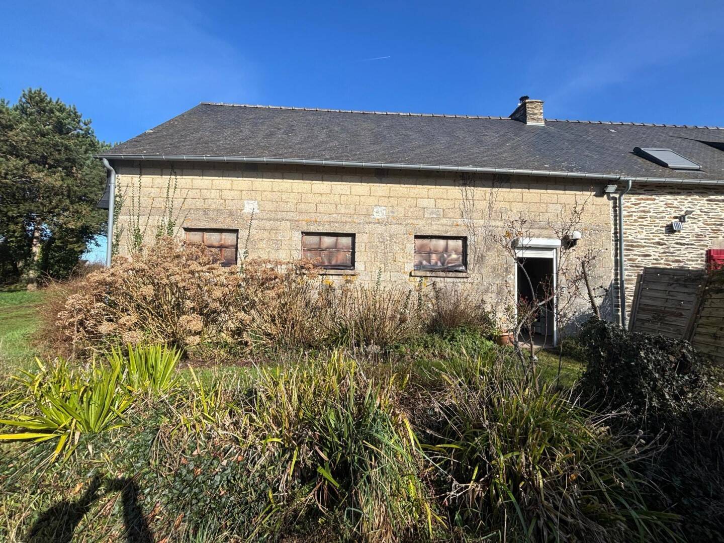 Maison 2 pièces 93 m² · à Tréal · 93 m² · 65 500 €
