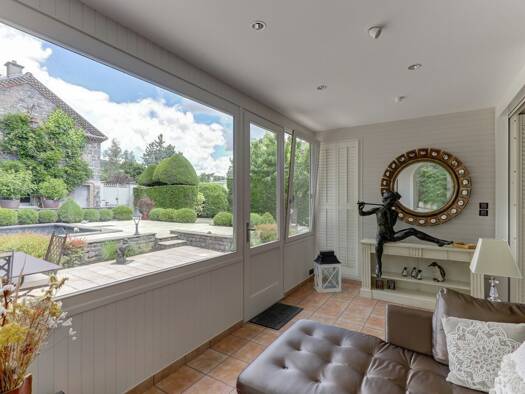 Maison à vendre 1 150 000 € 8 pièces 6 chambres 350 m² 1 427 m² de terrain L'Ecorchade Chamalières 63400