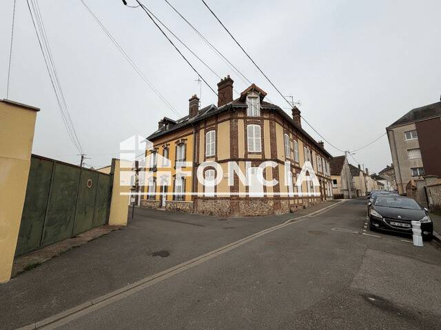 Appartement 1 pièce 33 m² · à Dreux · 32,9 m² · 450 €