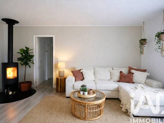 Maison de plain-pied à vendre 219 000 € 4 pièces 3 chambres 84 m² 1 700 m² de terrain Jouy-le-Châtel 77970