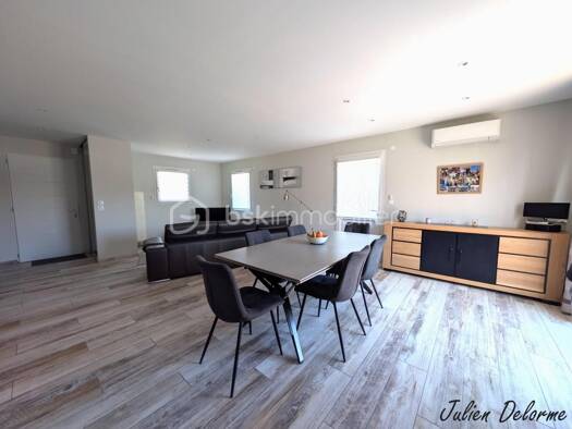 Maison de plain-pied à vendre 265 000 € 4 pièces 3 chambres 105 m² 354 m² de terrain Sud Pierrelatte 26700