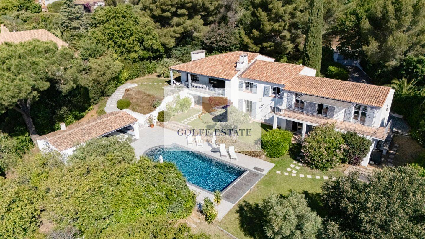 Maison 10 pièces 280 m² · à La Croix-Valmer · 280 m² · 3 490 000 €