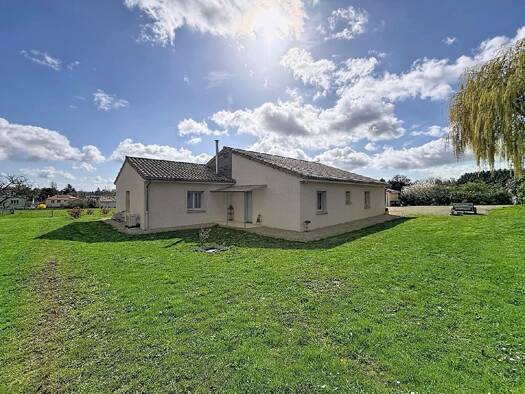 Maison de plain-pied à vendre 283 000 € 4 pièces 3 chambres 122 m² 1 839 m² de terrain Tournus 71700