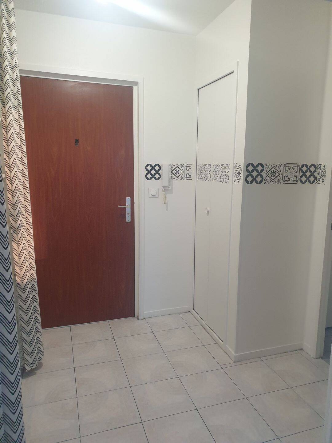 Appartement 1 pièce 32 m² · à Pontault-Combault · 31,9 m² · 625 €