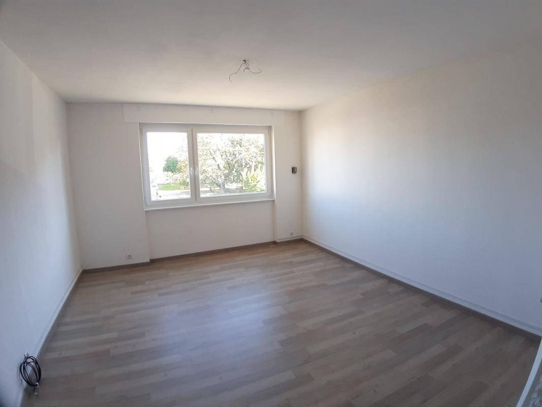 Appartement 5 pièces 109 m² · à Saint-Dié-des-Vosges · 108,6 m² · 1 000 €