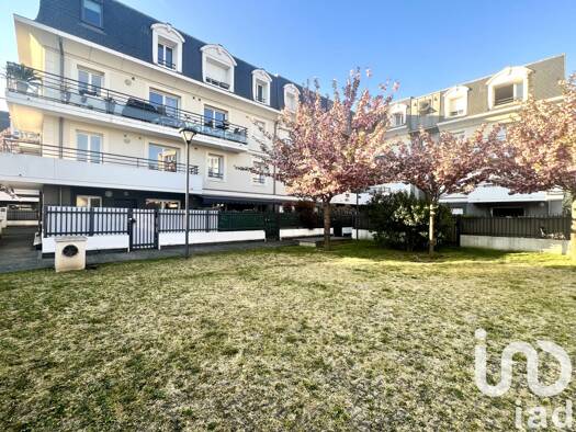 Appartement à vendre 285 000 € 3 pièces 2 chambres 55 m² RDC/3 La Croix Blanche-Les Richebourgs Sartrouville 78500