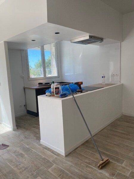 Maison 3 pièces 76 m² · à Pertuis · 76 m² · 1 050 €