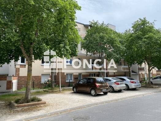 Appartement à louer 582 € 2 pièces 1 chambre 48,3 m² 3ème étage Cigogne Orléans 45100