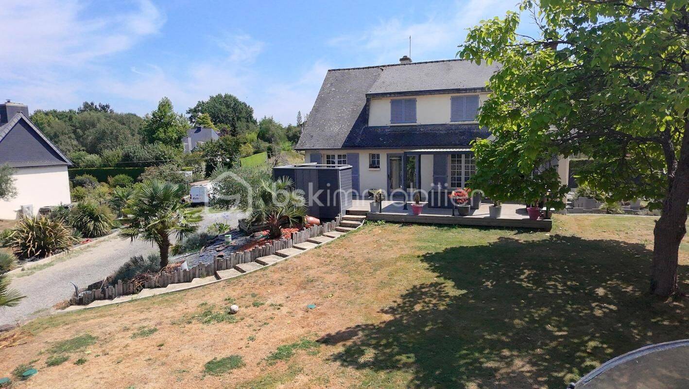 Maison 8 pièces 159 m² · à Hédé-Bazouges · 159 m² · 343 200 €
