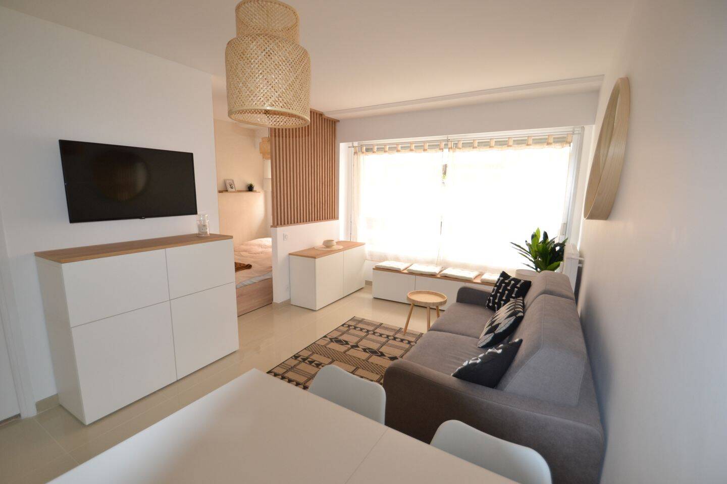 Appartement 1 pièce 28 m² · à Antibes · 27,7 m² · 950 €