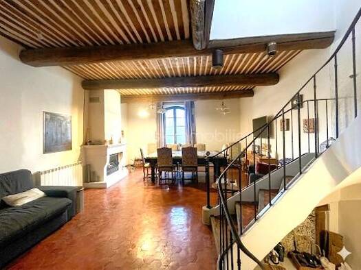 Maison à vendre 295 000 € 5 pièces 3 chambres 185 m² Nord et Ouest Eyguières 13430