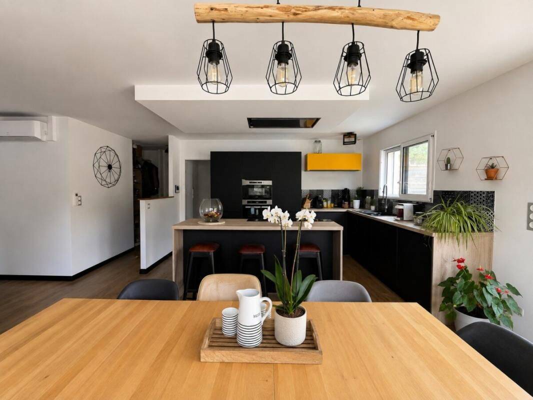 Maison 6 pièces 110 m² · à Portets · 110 m² · 331 200 €