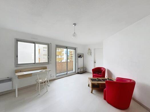 Appartement à louer 580 € 2 pièces 1 chambre 32 m² Le Hameau Pau 64000