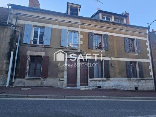 Maison à vendre 168 000 € 8 pièces 7 chambres 256 m² 570 m² de terrain Saint-Satur 18300