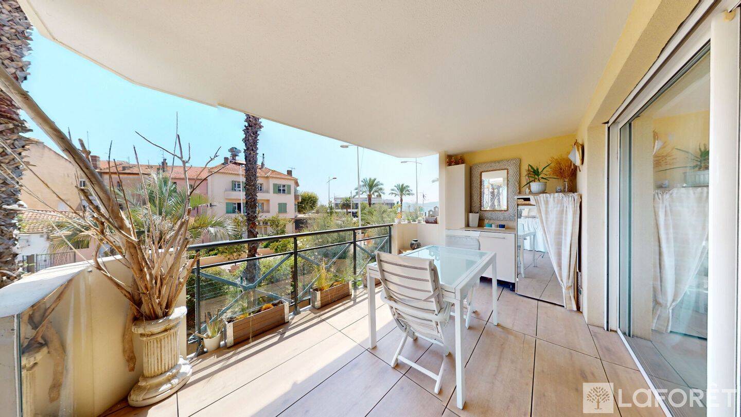 Appartement 3 pièces 75 m² · à Saint-Raphaël · 74,6 m² · 1 600 €/mois