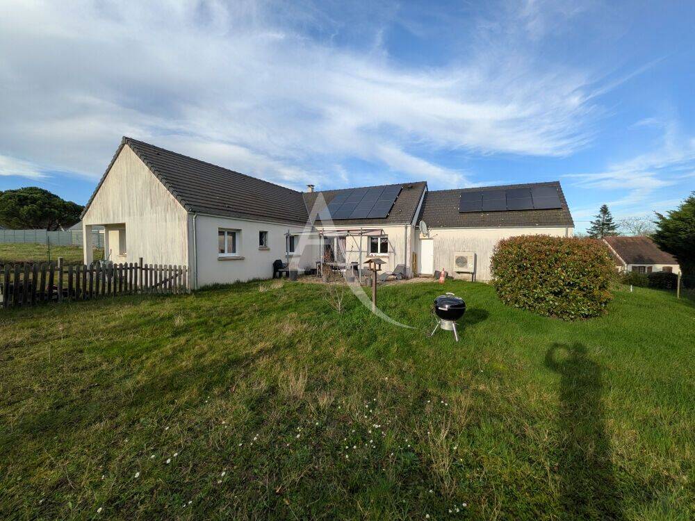 Maison 7 pièces 137 m² · à Monteaux · 137 m² · 249 000 €