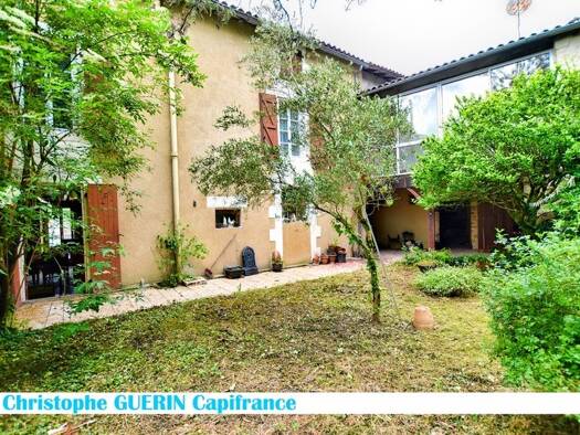 Maison à vendre 129 900 € 9 pièces 5 chambres 230 m² 1 048 m² de terrain Montignac-Charente 16330