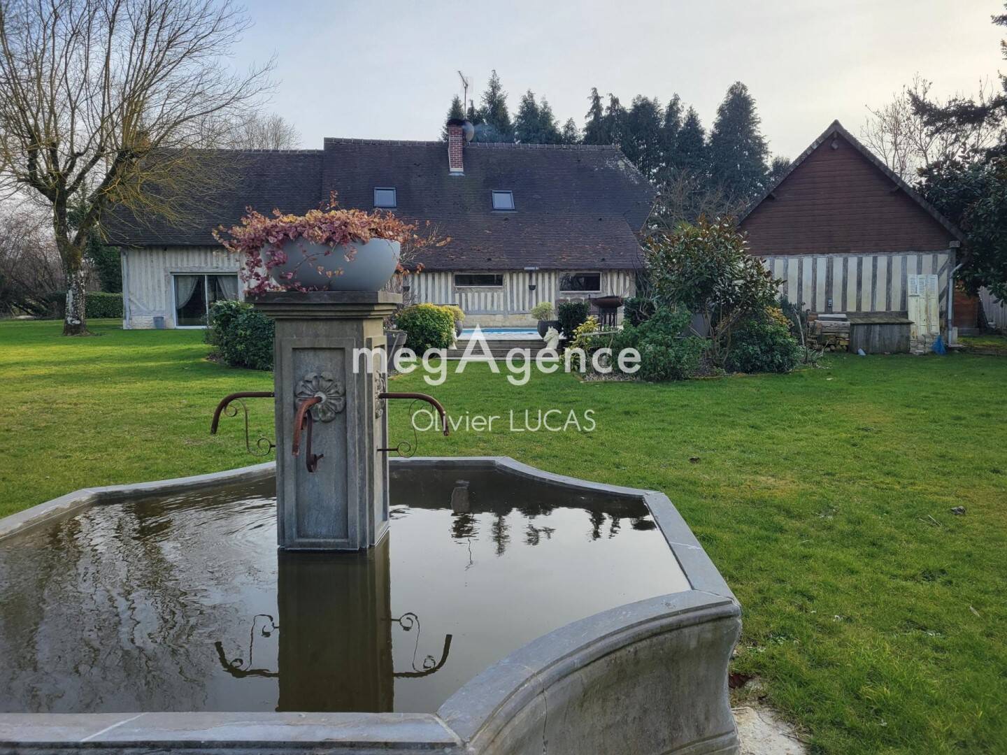 Maison 5 pièces 155 m² · à Saint-Hymer · 155 m² · 748 500 €