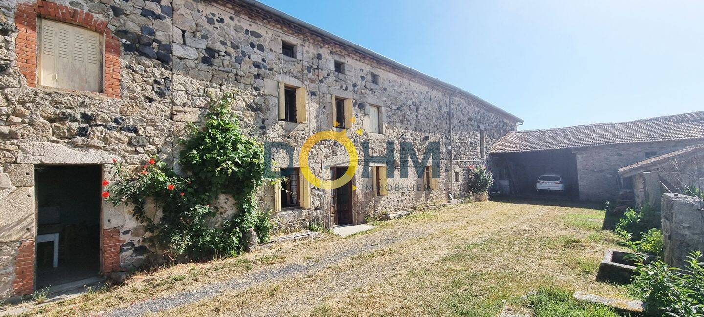 Maison 5 pièces 136 m² · à Usson-en-Forez · 136 m² · 139 000 €