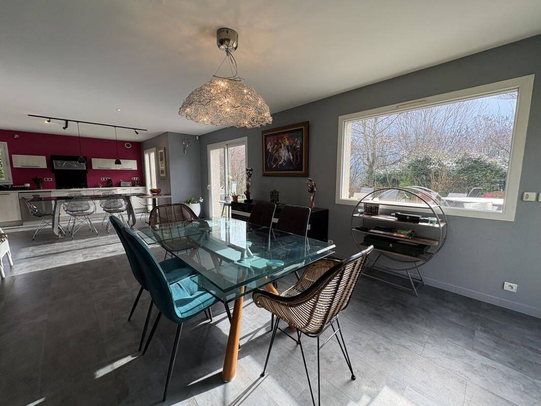 Maison 6 pièces 203 m² · à Annecy · 203 m² · 1 090 000 €