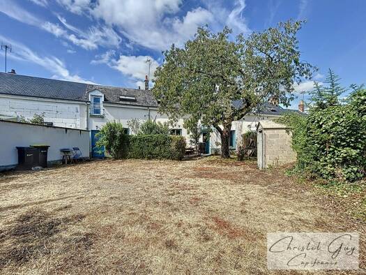 Immeuble à vendre 85 500 € 81 m² Nord Est-Sud Ouest Château-du-Loir 72500