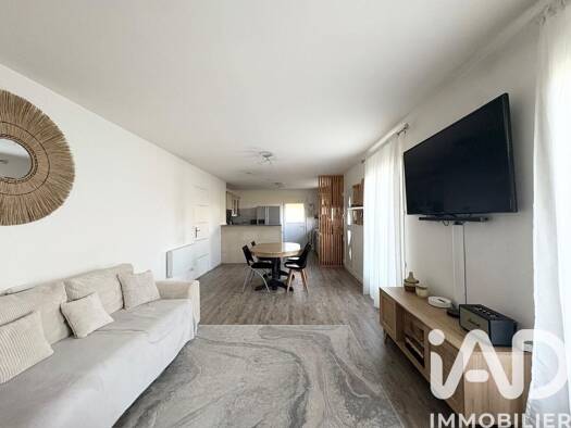 Maison à vendre 269 000 € 4 pièces 3 chambres 80 m² 1 577 m² de terrain Saint-Médard-d'Eyrans 33650