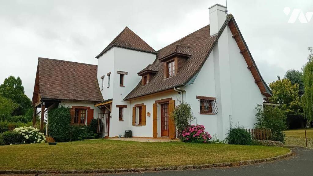 Maison 8 pièces 200 m² · à Givenchy-en-Gohelle · 200 m² · 445 900 €