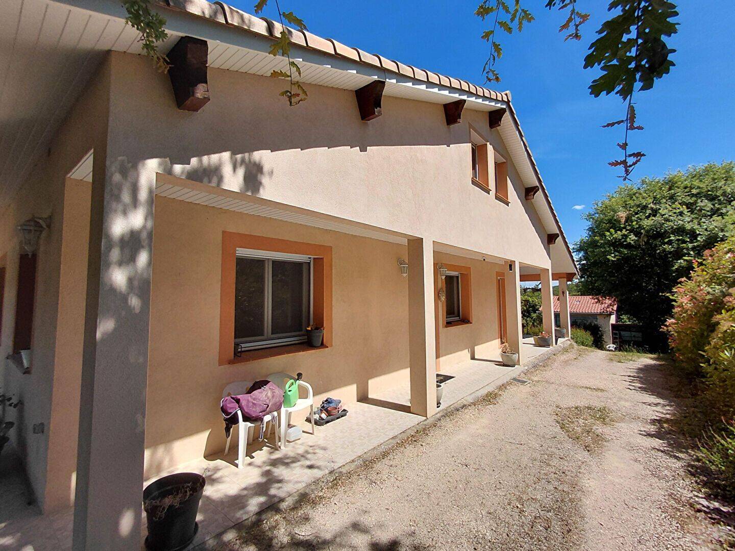 Maison 5 pièces 135 m² · à Grazac · 135 m² · 299 000 €