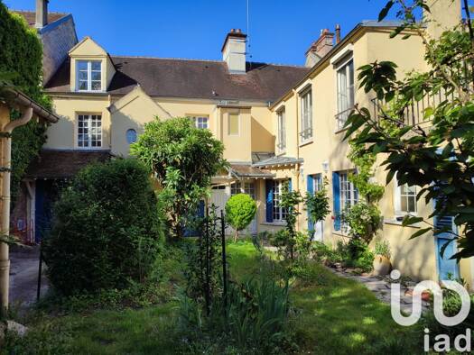 Maison à vendre 1 085 000 € 10 pièces 4 chambres 246 m² 344 m² de terrain Centre Ville Centre Fontainebleau 77300