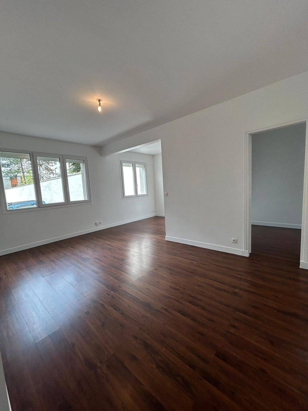 Appartement 4 pièces 61 m² · à Paris 15ème Arrondissement · 60,8 m² · 2 033 €/mois