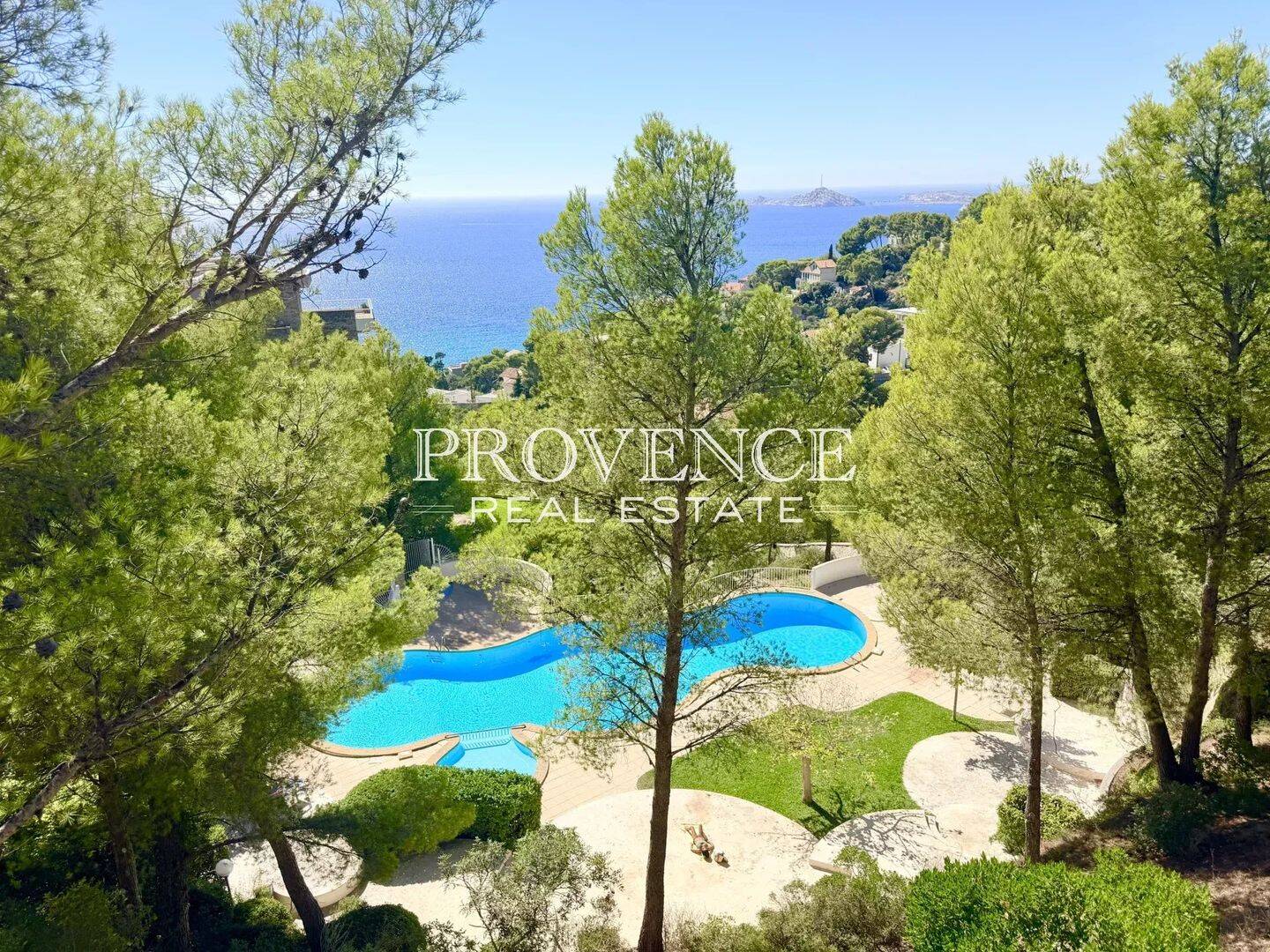Appartement 3 pièces 92 m² · à Marseille 7ème Arrondissement · 92 m² · 3 990 €/mois